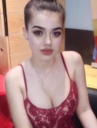 Секреты Паркового Интим-Досуга: Какие Девушки На Час Работают в Зеленых Уголках Города?